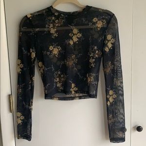 Long sleeve crop top